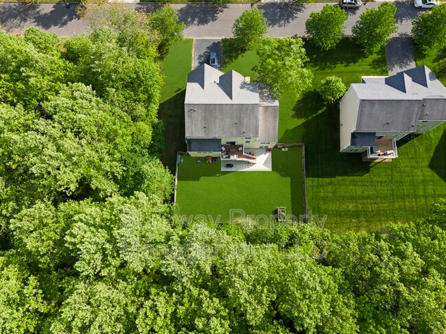 Building Photo - 13 Grist Mill Ct