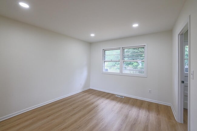 Building Photo - 2607 Smith Ave