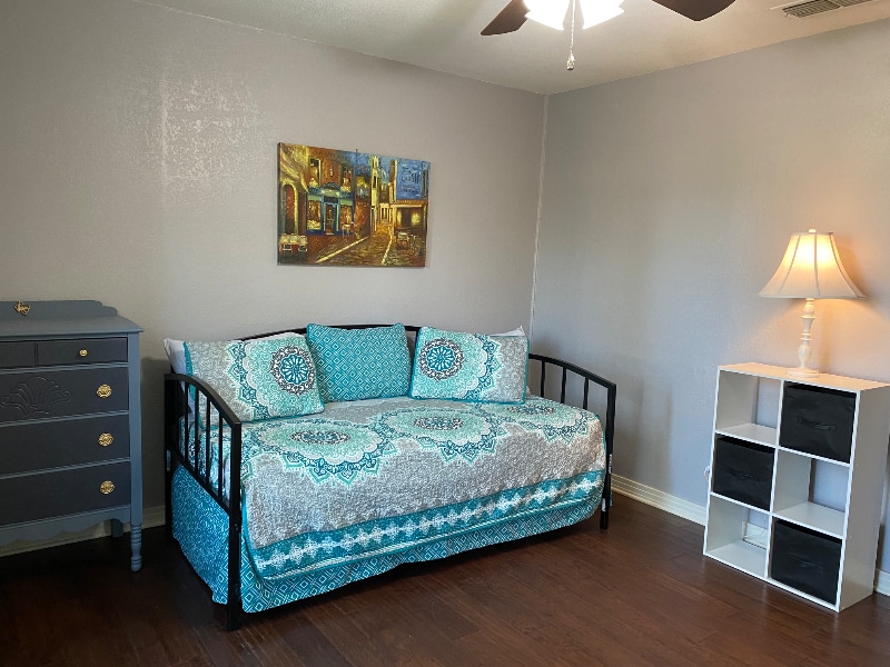 Building Photo - 601 Turner St