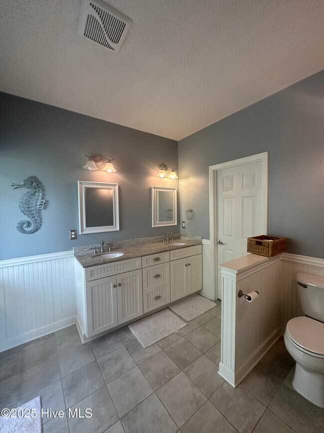 Building Photo - 7407 Fern Valley Dr
