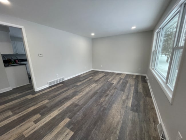 Building Photo - 30 June Dr