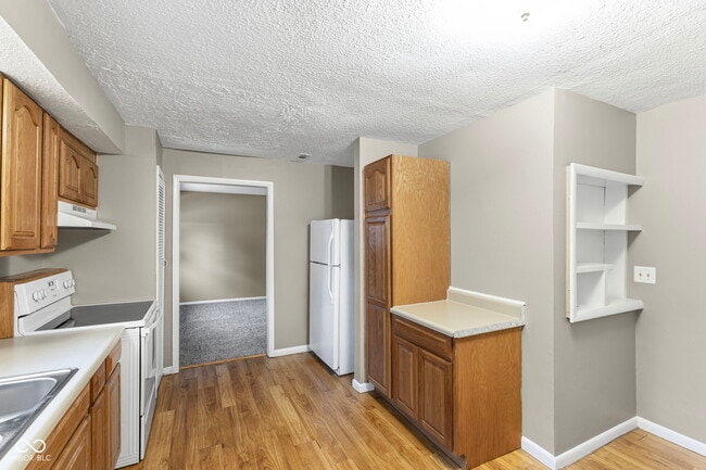 Building Photo - 420 S East St