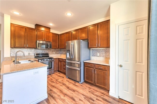 Building Photo - 9194 Red Knoll St