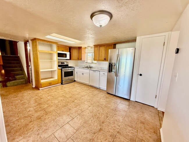 Building Photo - Pet-friendly 4-BR Home in Cedar City with Large Yard