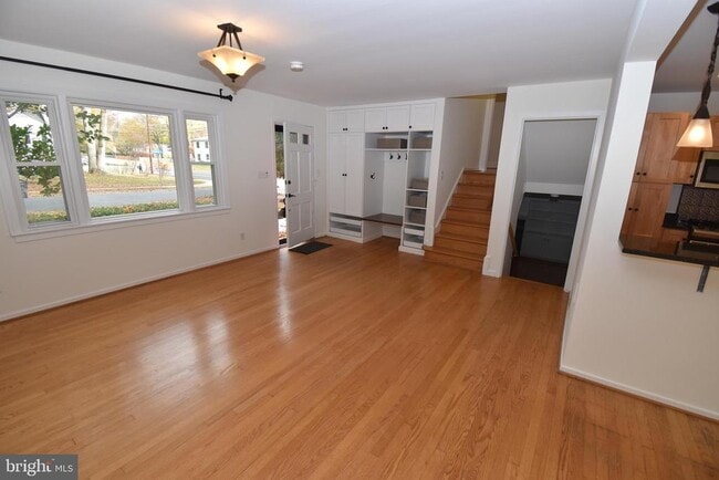 Building Photo - 2622 Shelby Ln