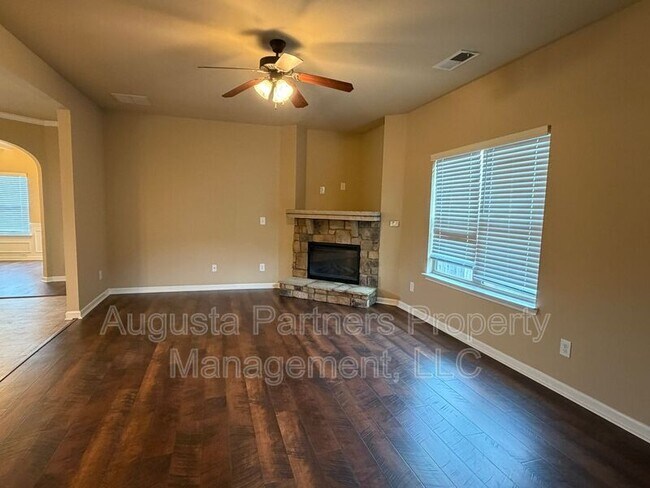 Building Photo - 3012 Burgess St