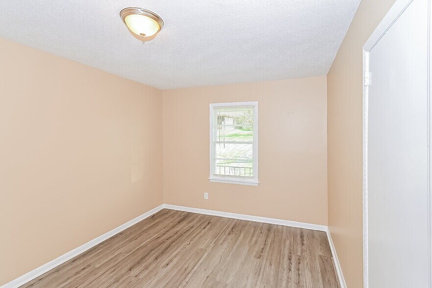 Building Photo - 2516 4th Way NW