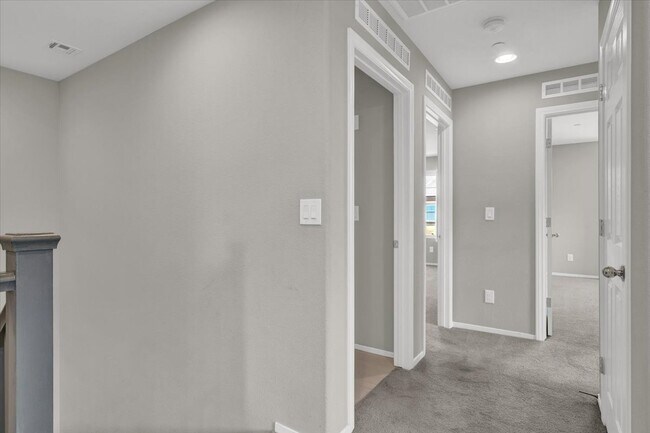 Building Photo - 711 Sleeping City Ave