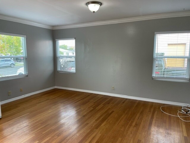 Building Photo - 15312 Ermanita Ave