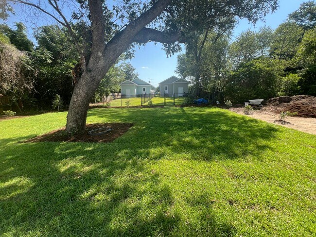 Building Photo - New Construction 3 Bedroom Home