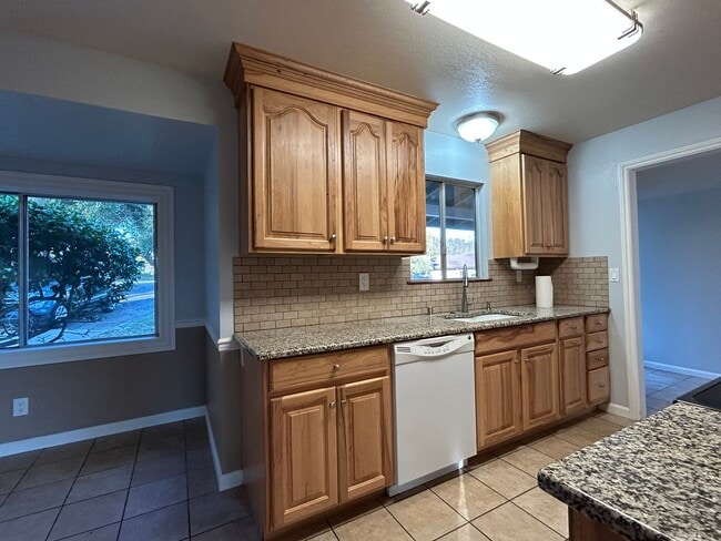 Building Photo - 120 Bessie Ln