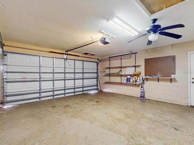 Building Photo - 978 Alsace Dr