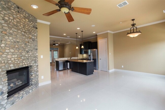 Building Photo - 7416 Bishop Rd