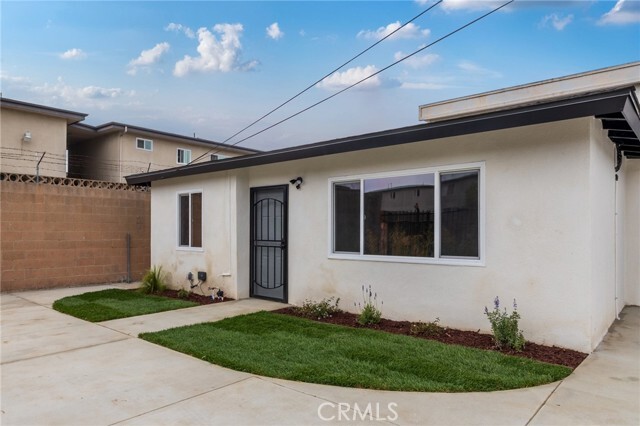 Building Photo - 13933 Doty Ave