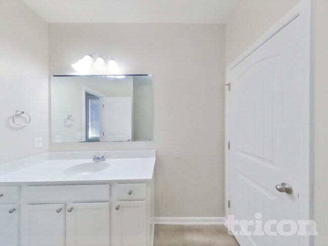 Building Photo - 7802 Bluefin Trail