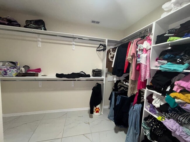 Building Photo - 5821 Colegio Ln