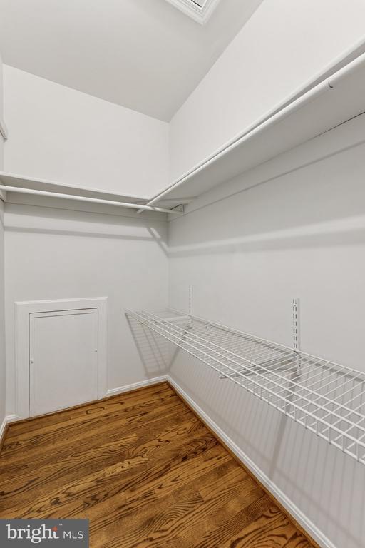 Building Photo - 7801 Byrds Nest Pass