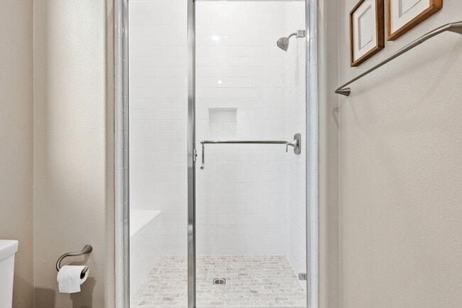 Building Photo - Beautiful 5 bedroom home in Heart of Carme...