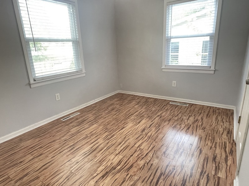 Building Photo - 4705 Oak Grove Rd