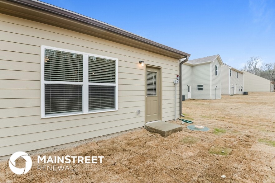 Building Photo - 250 Smith Glen Dr