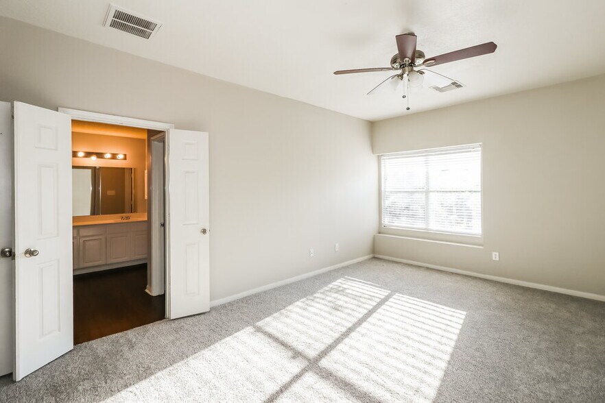 Building Photo - 3306 Clipper Winds Way