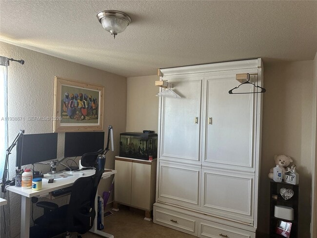 Building Photo - 5954 Royal Way