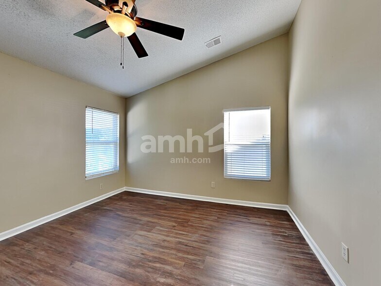 Building Photo - 3669 Marshlane Way