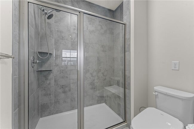 Building Photo - 2008 Hemlock Ln