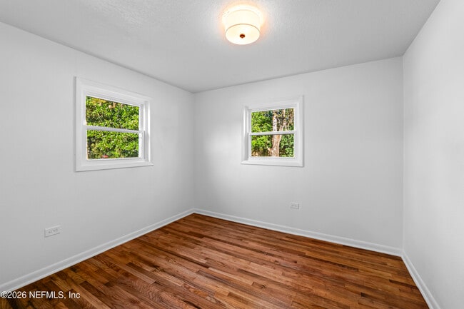 Building Photo - 2389 Hilly Rd