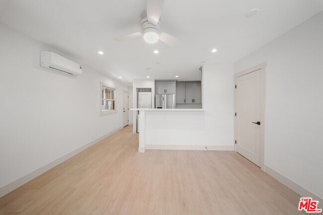 Building Photo - 323 N Avenue 52