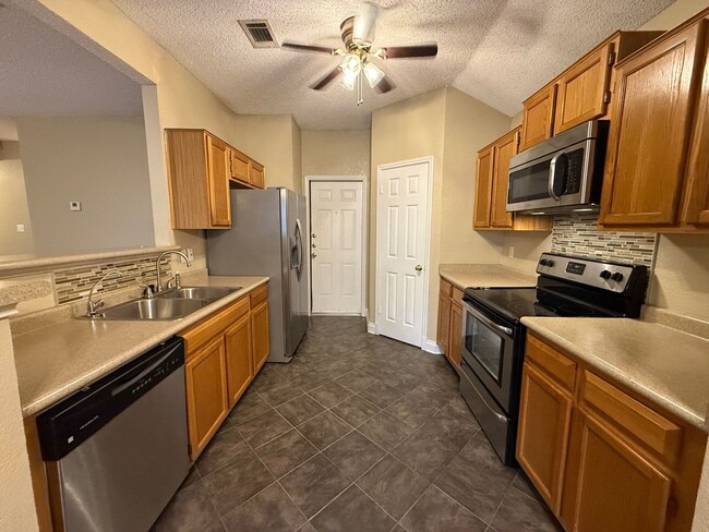 Building Photo - 3501 Dorothy Jane Dr