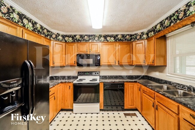 Building Photo - 2333 Donnie Lee Dr