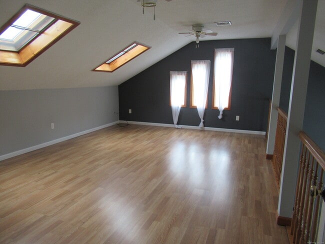 Building Photo - 208 Dino Rd