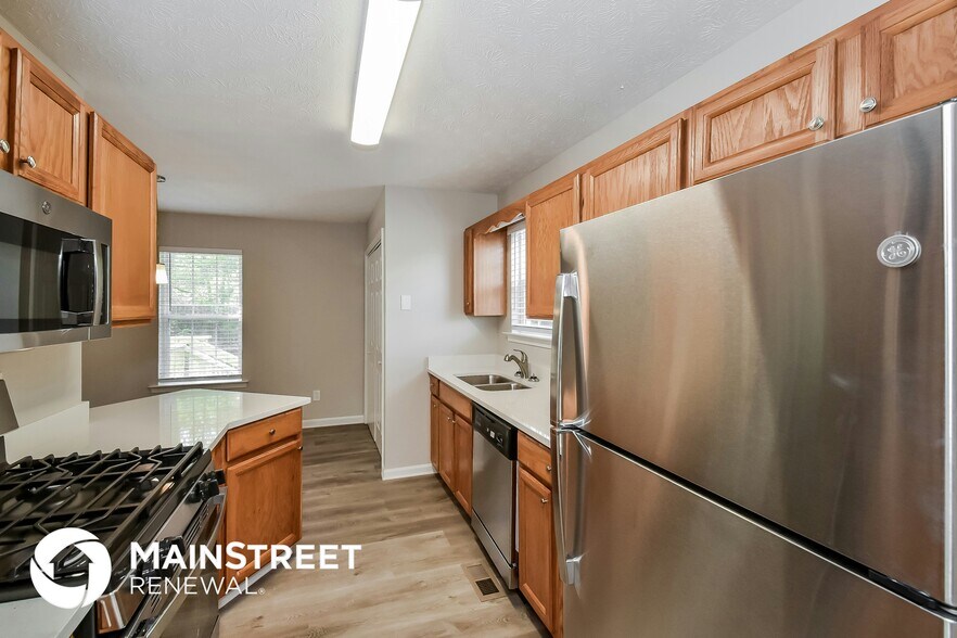 Building Photo - 273 Lenox Ct