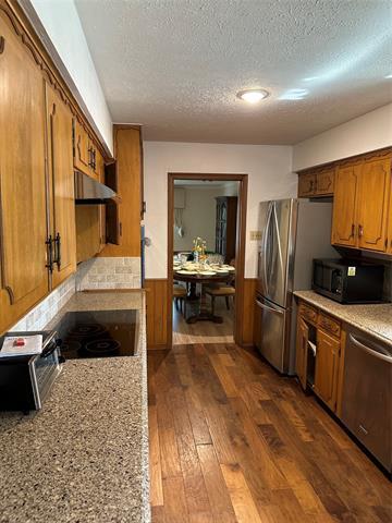 Building Photo - 9703 Elmcrest Dr