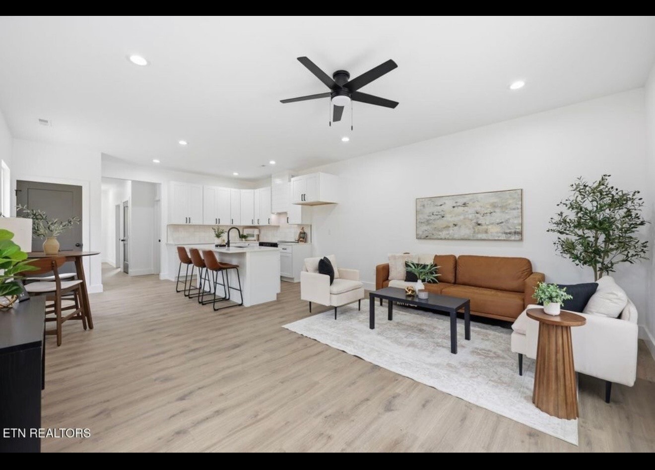 Building Photo - 3429 Garden Dr