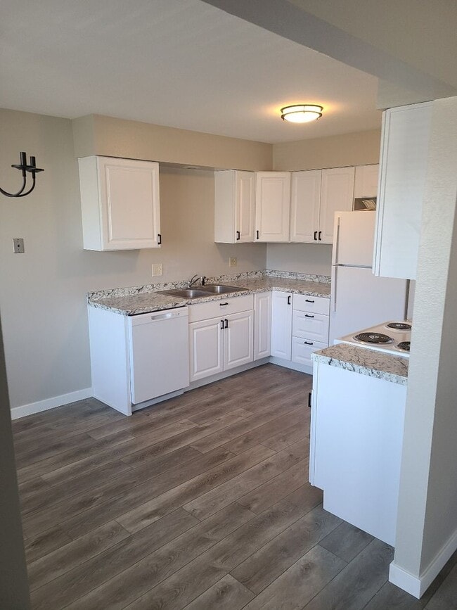 Building Photo - 2 Bed/1 Bath Apartment in Clarkston, WA