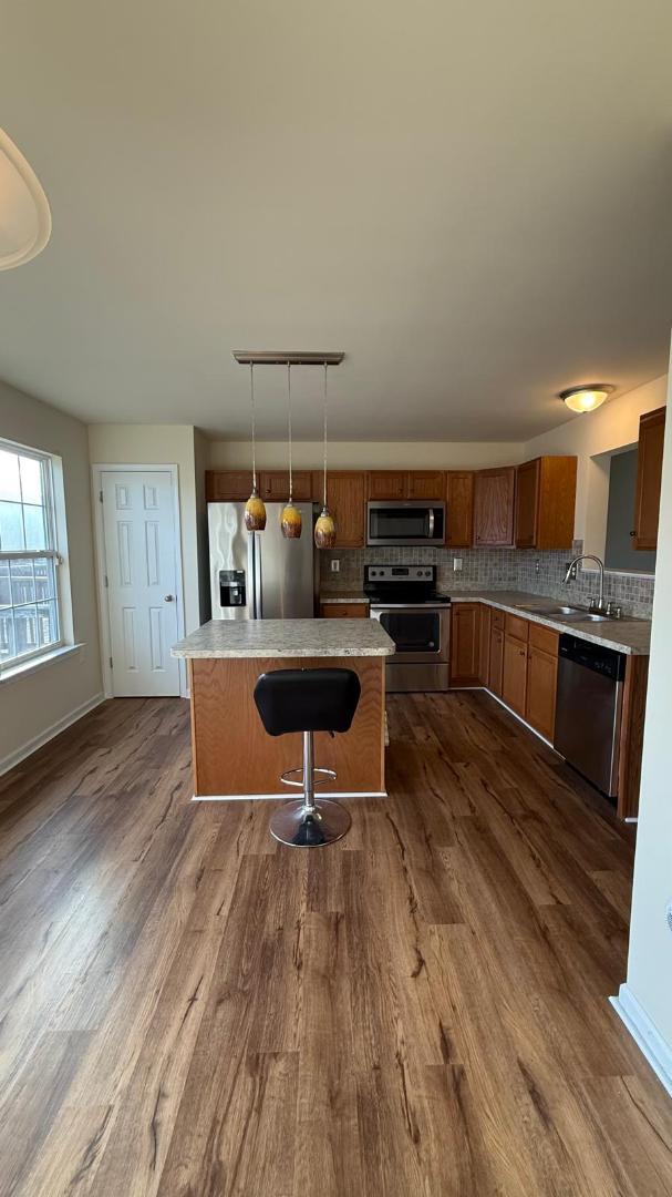 Building Photo - 12 Council Ct