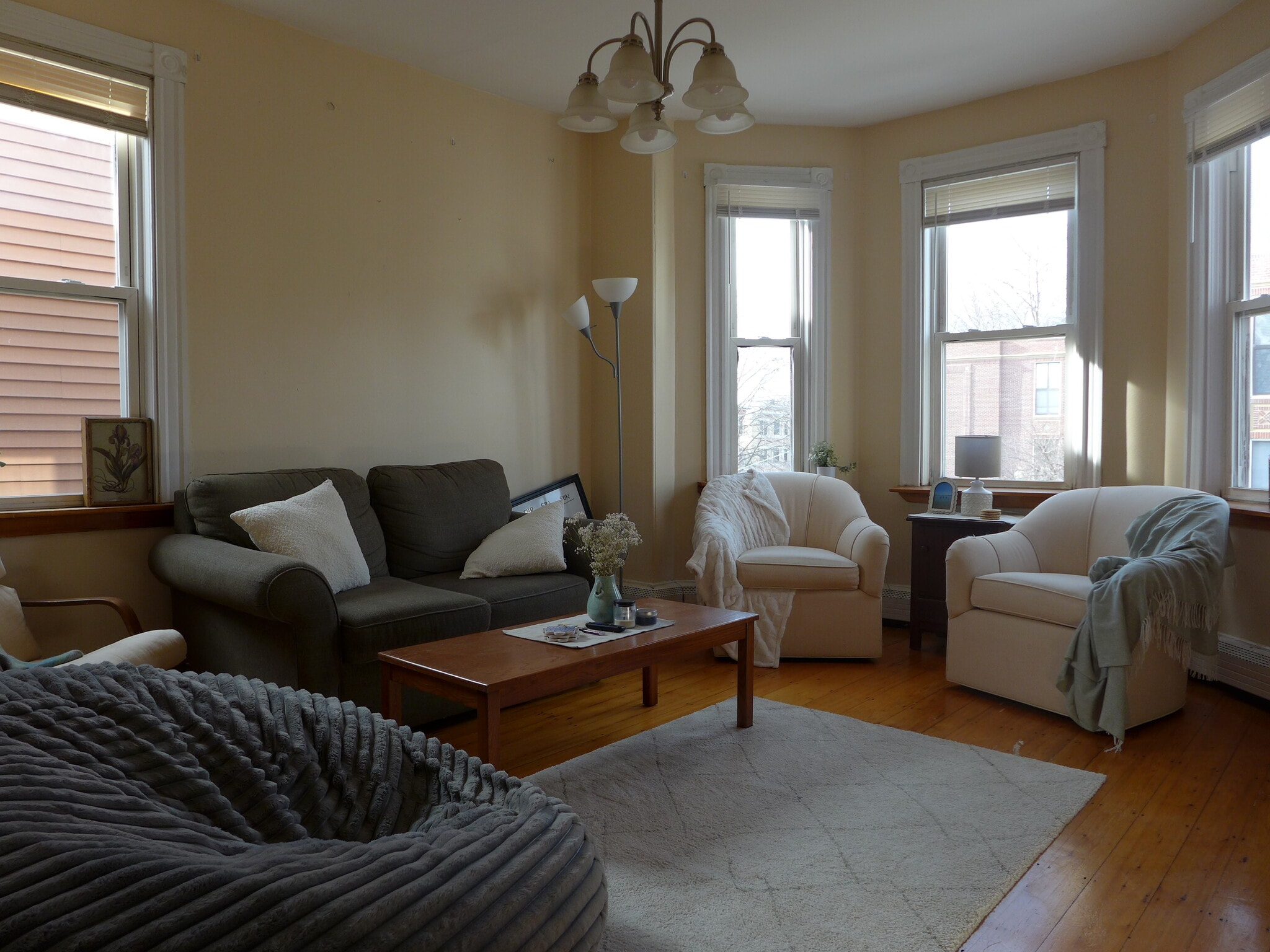 Building Photo - 828 Parker St