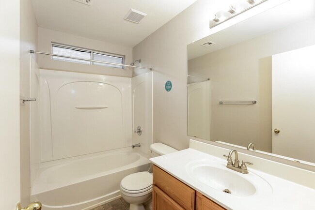 Building Photo - 7005 S 40th Ln