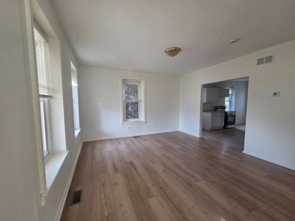 Building Photo - 1907 W Point Pike