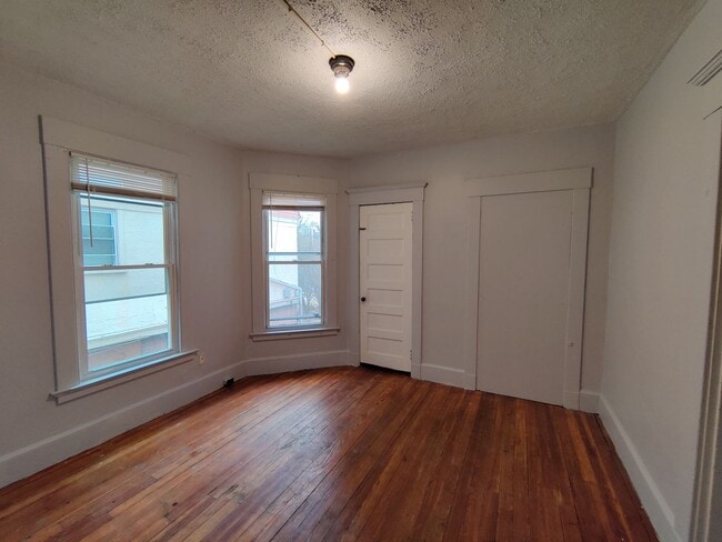 Building Photo - 1644 Chapel St