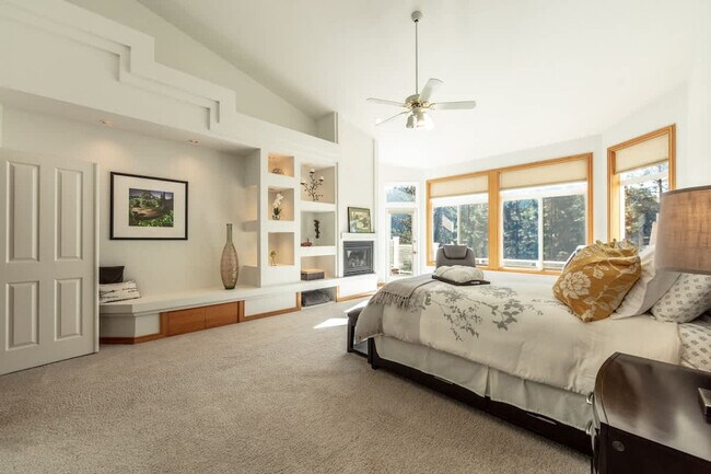 Building Photo - 3228 E Fernan Terrace Dr