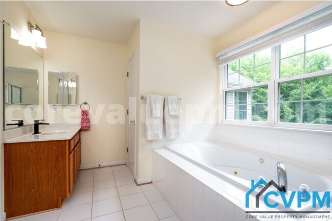 Building Photo - 2606 Box Tree Dr