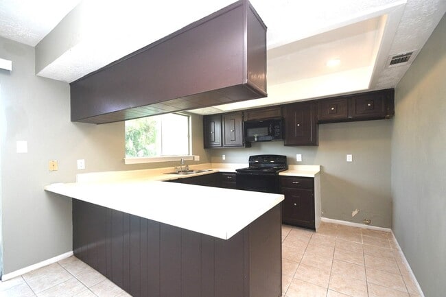 Building Photo - 379 Richvale Ln