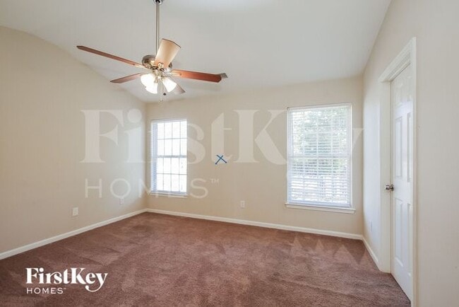 Building Photo - 216 Winding Canyon Dr