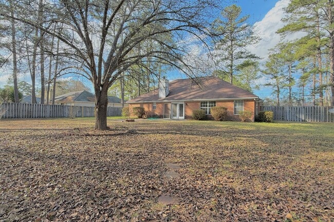 Building Photo - AVAILABLE NOW! (No Pets)