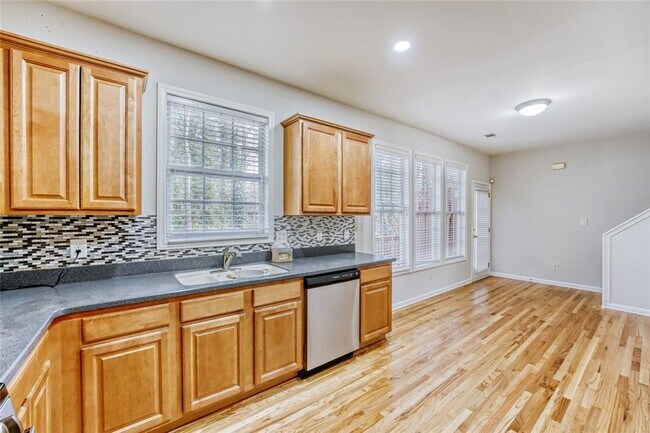 Building Photo - 2934 Wintercrest Dr