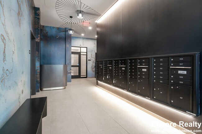 Building Photo - 100 Hemenway St