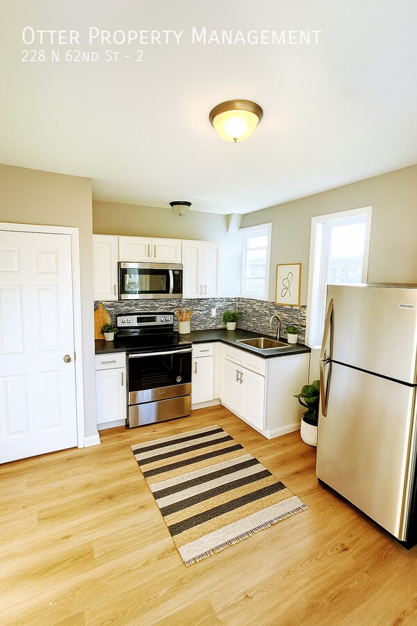 Building Photo - 228 N 62nd St